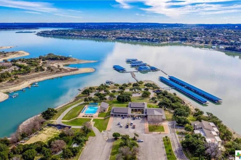 Lakeview Bungalow-Access To Lake, Pool, Gym, &Park Lago Vista Экстерьер фото